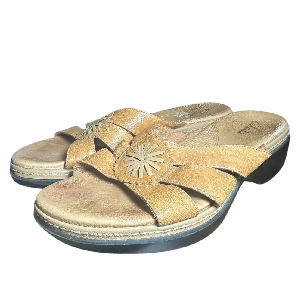 Clarks Women's Leather Sandals 7.5 Comfortable Cross-Strap Sandals with Flower